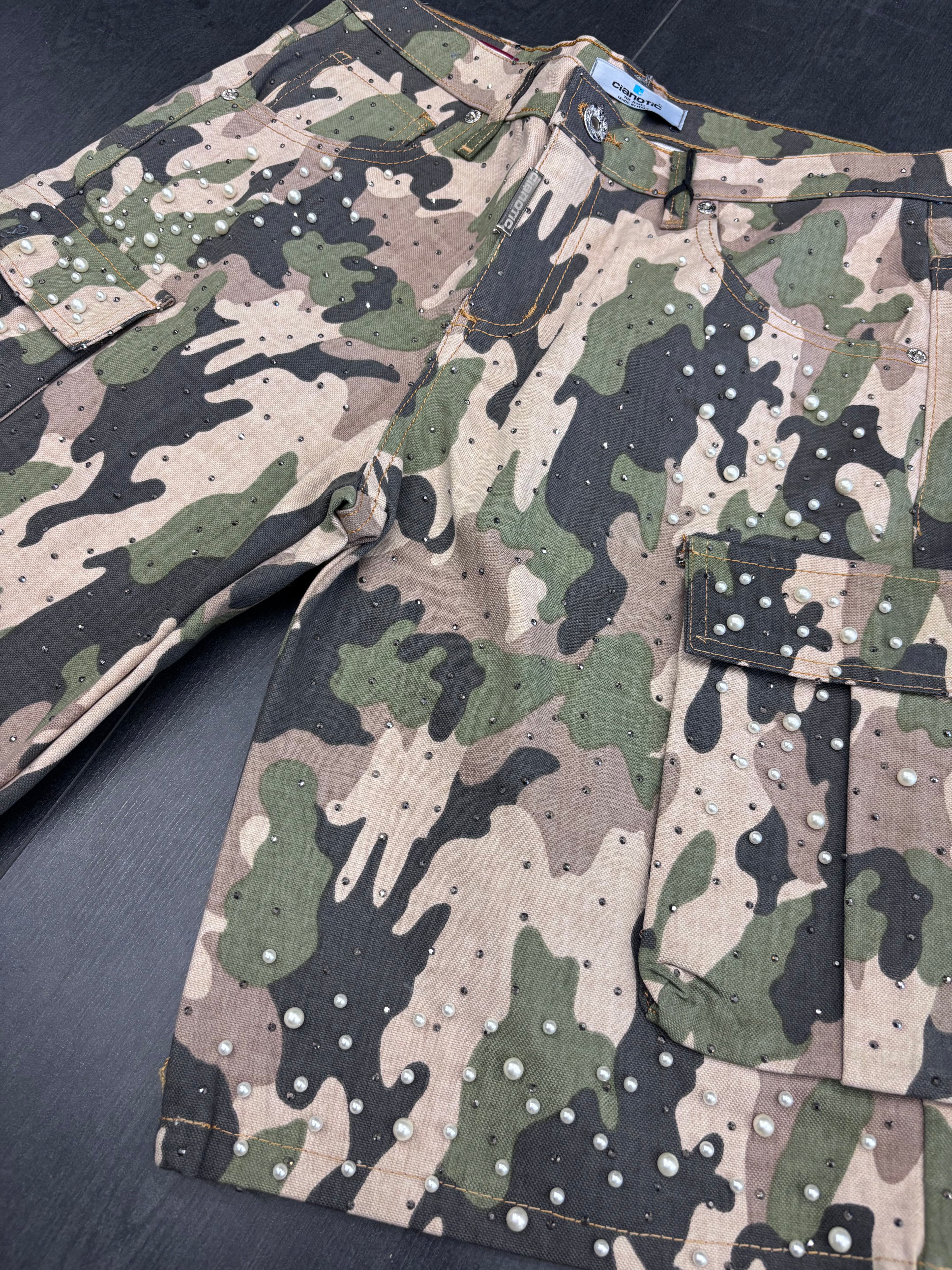 BERMUDA Bambino ARMY REBEL
